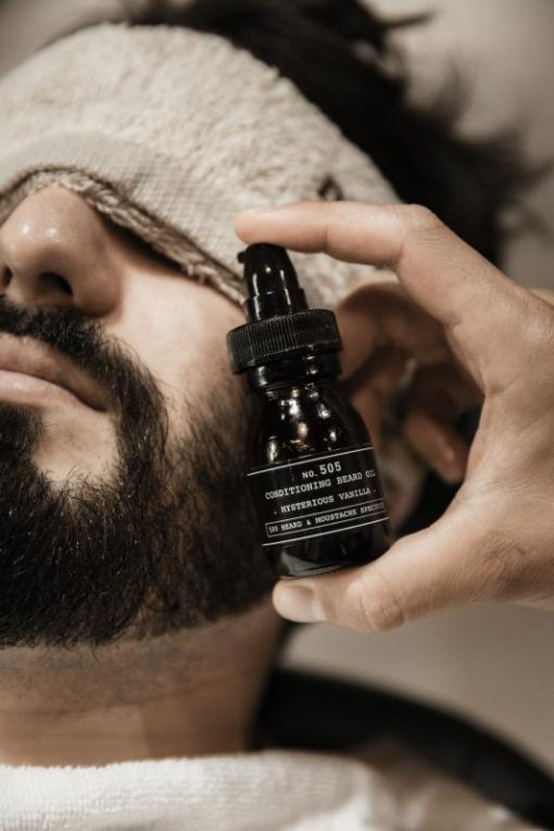 hoitava partaöljy Beard oil mysterious vanilla